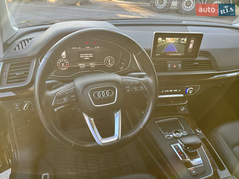 Позашляховик / Кросовер Audi Q5 2017 в Василькові