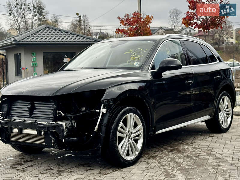 Позашляховик / Кросовер Audi Q5 2018 в Львові