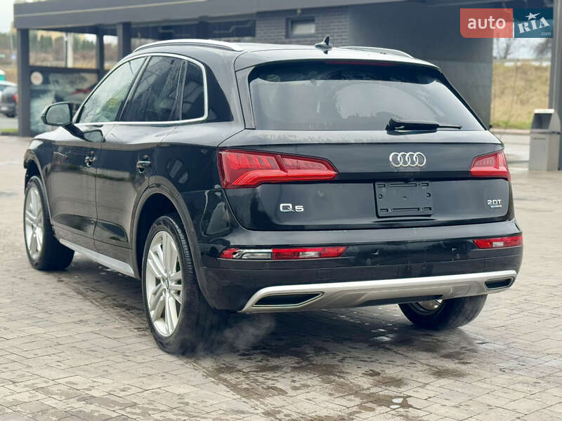 Позашляховик / Кросовер Audi Q5 2018 в Львові