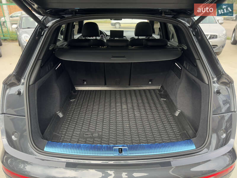 Внедорожник / Кроссовер Audi Q5 2021 в Бердичеве