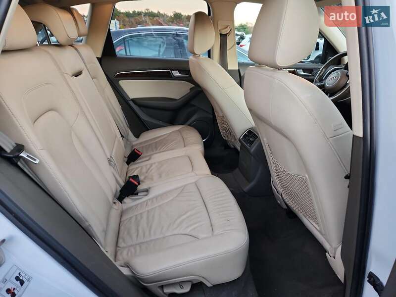 Позашляховик / Кросовер Audi Q5 2015 в Львові