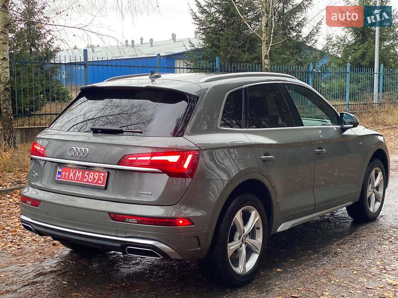 Внедорожник / Кроссовер Audi Q5 2022 в Киеве