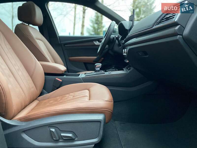 Внедорожник / Кроссовер Audi Q5 2022 в Киеве