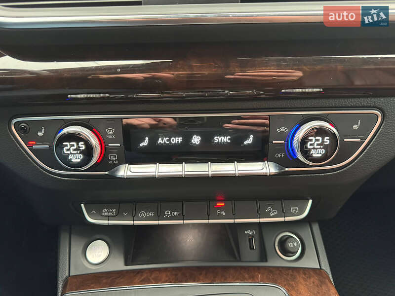 Внедорожник / Кроссовер Audi Q5 2020 в Тернополе