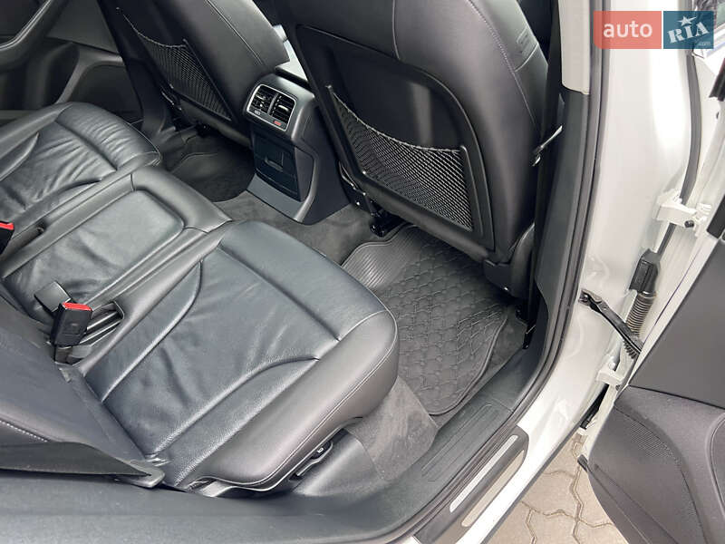 Внедорожник / Кроссовер Audi Q5 2016 в Нововолынске