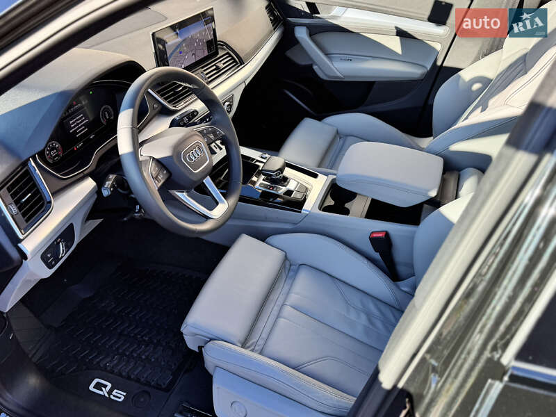 Внедорожник / Кроссовер Audi Q5 2024 в Стрые