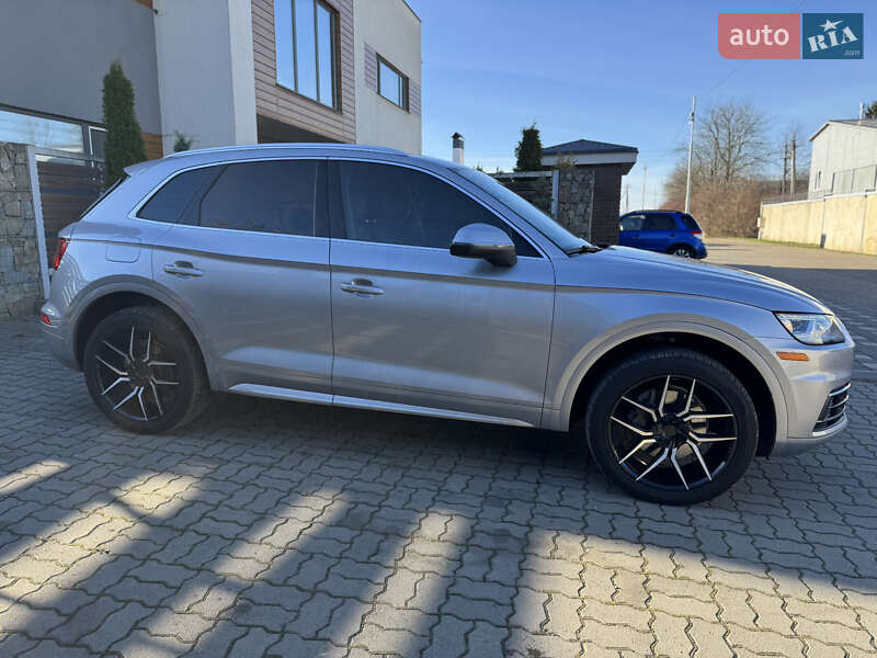 Позашляховик / Кросовер Audi Q5 2018 в Стрию