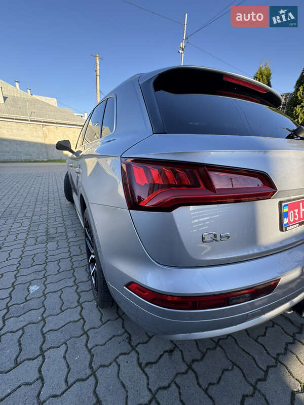 Позашляховик / Кросовер Audi Q5 2018 в Стрию