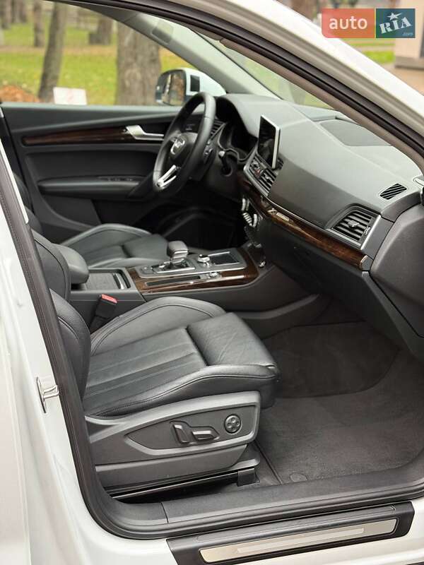 Позашляховик / Кросовер Audi Q5 2019 в Броварах фото 19 Позашляховик / Кросовер Audi Q5 2019 в Броварах