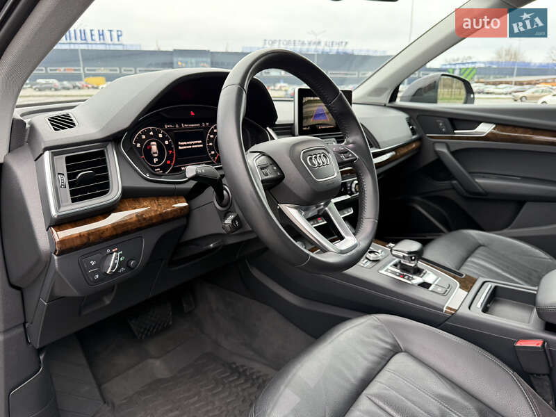 Позашляховик / Кросовер Audi Q5 2018 в Дніпрі