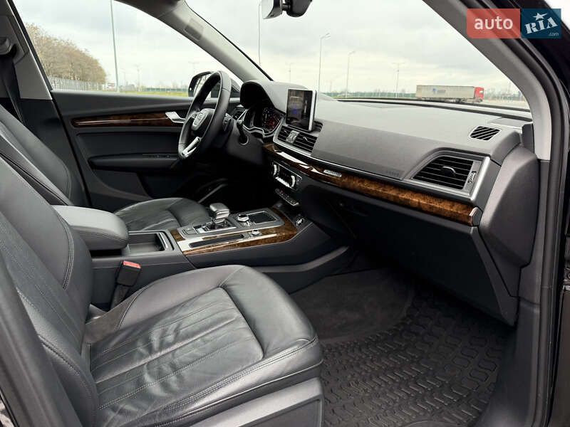 Позашляховик / Кросовер Audi Q5 2018 в Дніпрі