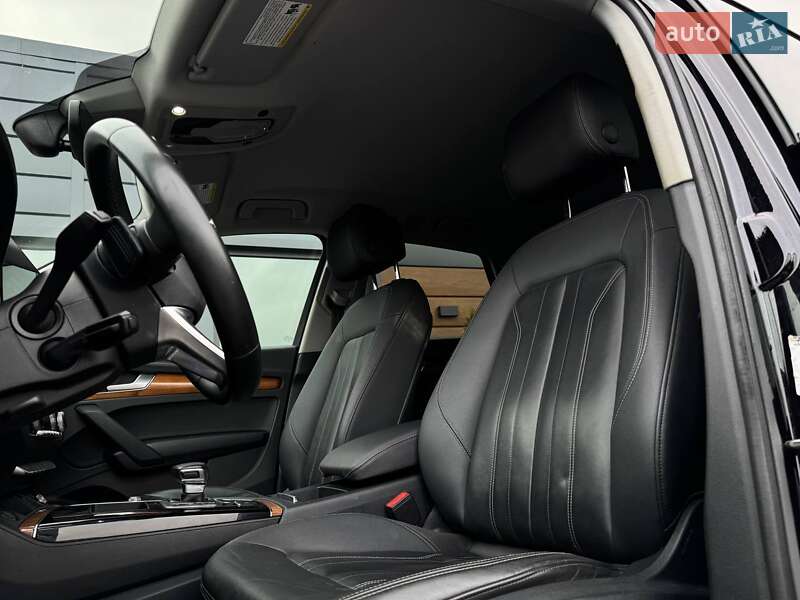 Позашляховик / Кросовер Audi Q5 2020 в Рівному