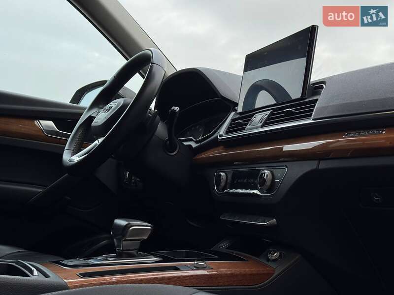 Позашляховик / Кросовер Audi Q5 2020 в Рівному