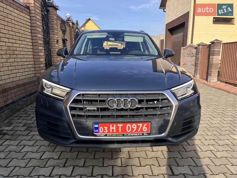 Позашляховик / Кросовер Audi Q5 2018 в Луцьку