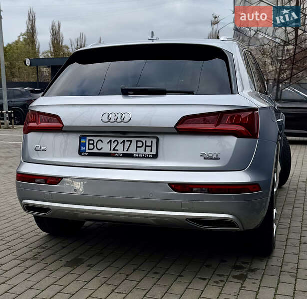 Позашляховик / Кросовер Audi Q5 2018 в Києві фото 32 Позашляховик / Кросовер Audi Q5 2018 в Києві