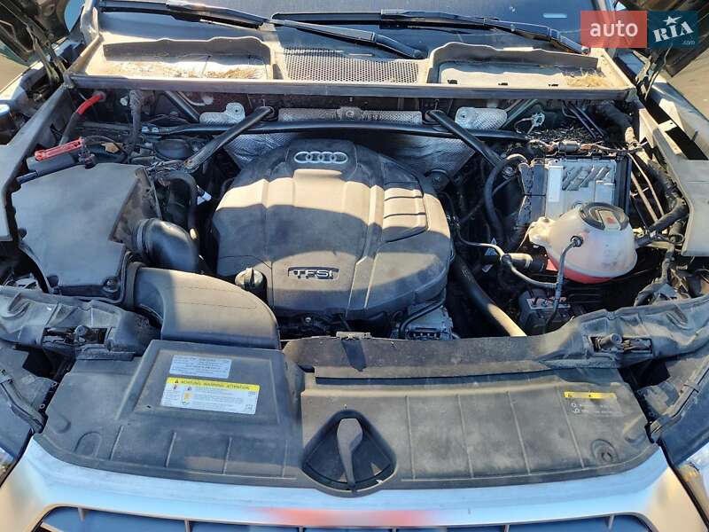 Позашляховик / Кросовер Audi Q5 2020 в Києві