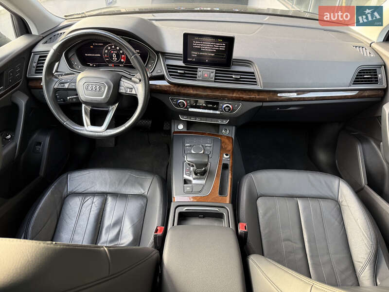 Позашляховик / Кросовер Audi Q5 2017 в Києві