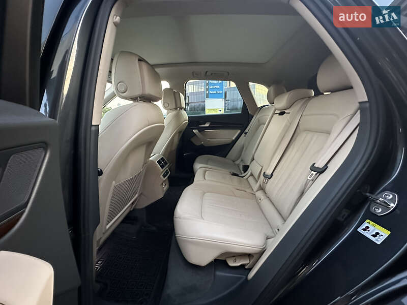 Позашляховик / Кросовер Audi Q5 2018 в Києві