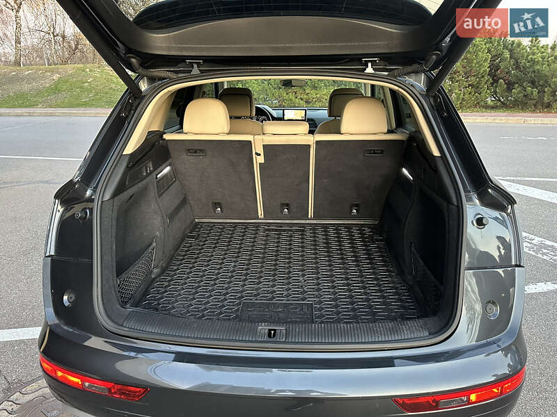 Позашляховик / Кросовер Audi Q5 2018 в Києві