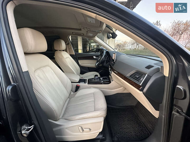 Позашляховик / Кросовер Audi Q5 2018 в Києві