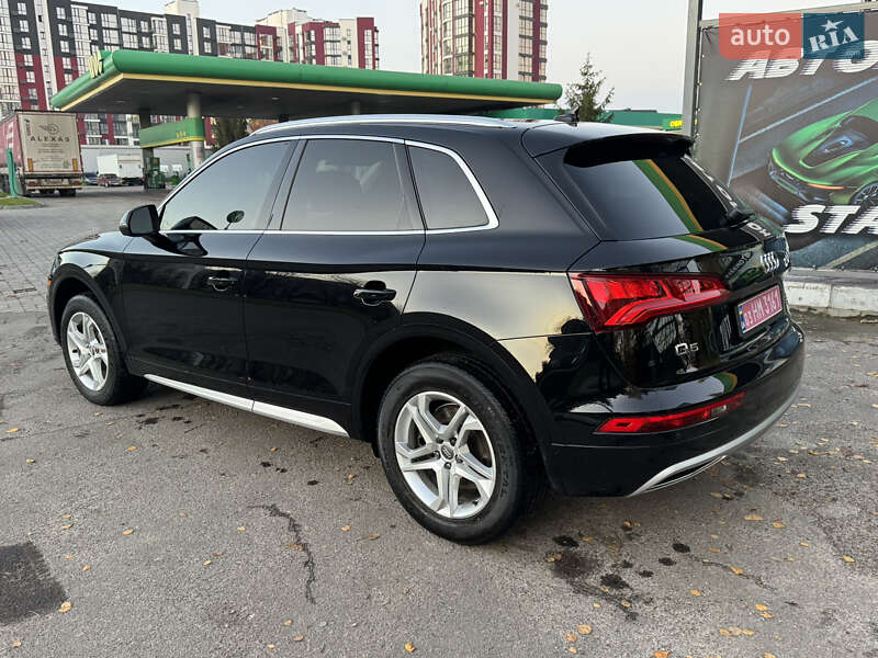 Позашляховик / Кросовер Audi Q5 2018 в Луцьку фото 13 Позашляховик / Кросовер Audi Q5 2018 в Луцьку