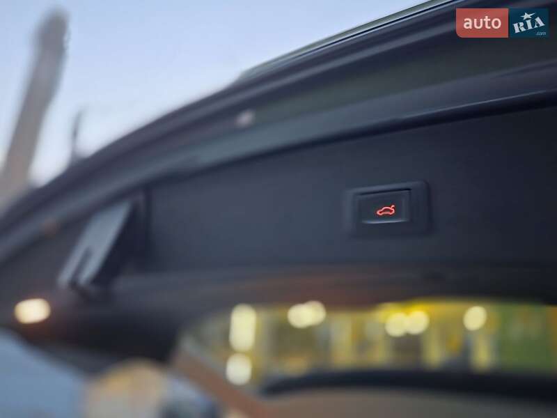 Позашляховик / Кросовер Audi Q5 2015 в Вишневому фото 21 Позашляховик / Кросовер Audi Q5 2015 в Вишневому