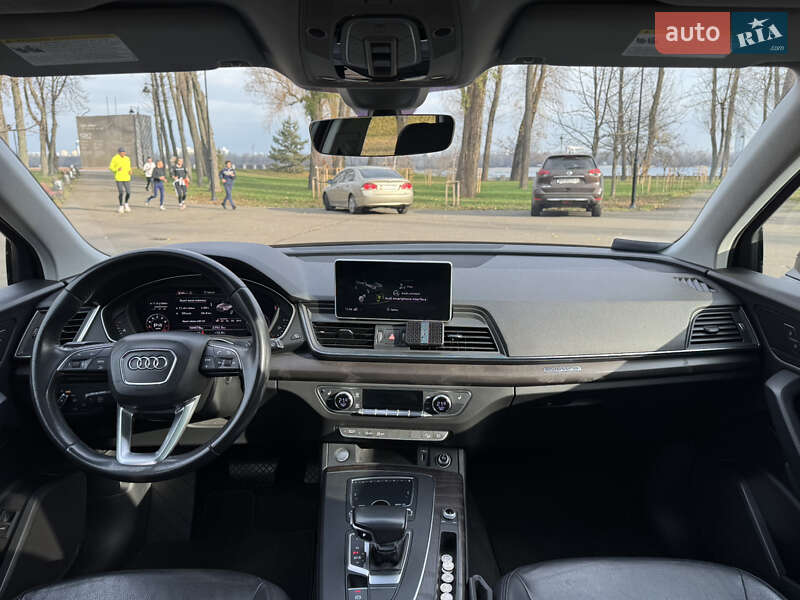 Внедорожник / Кроссовер Audi Q5 2018 в Киеве