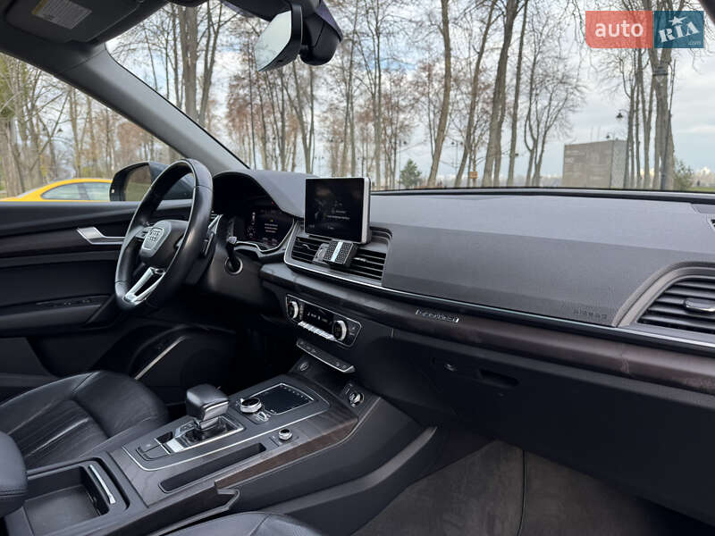 Внедорожник / Кроссовер Audi Q5 2018 в Киеве