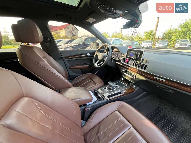 Позашляховик / Кросовер Audi Q5 2017 в Львові