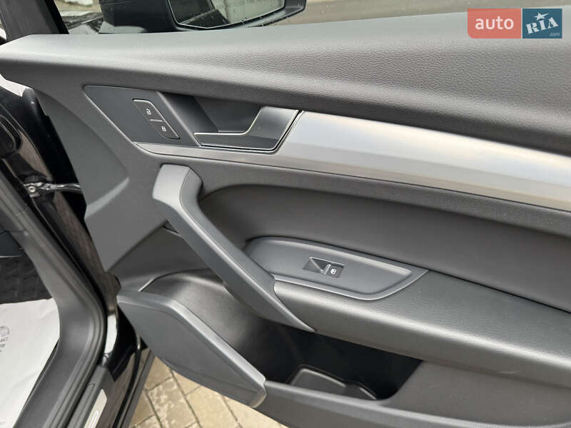 Позашляховик / Кросовер Audi Q5 2024 в Луцьку