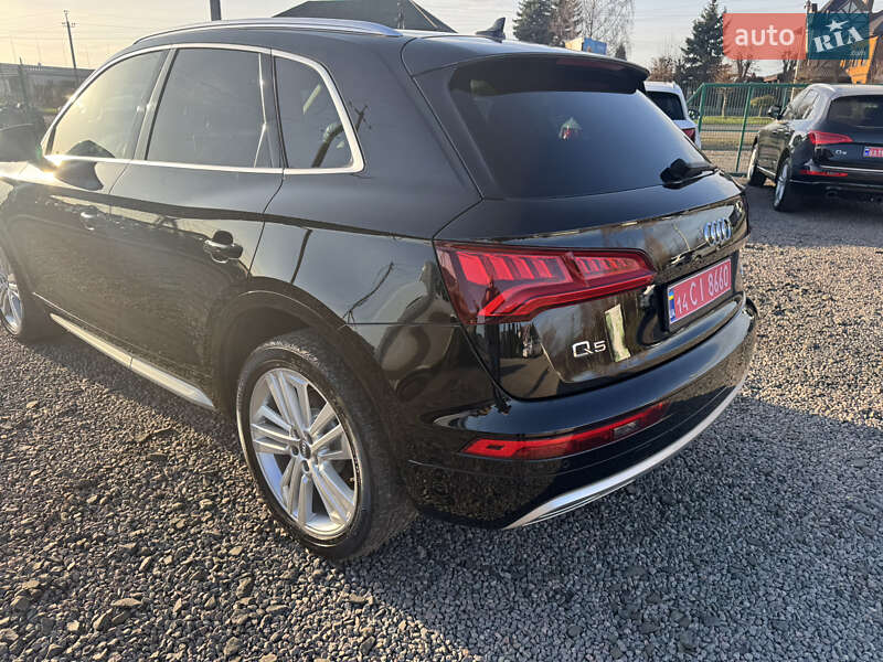 Внедорожник / Кроссовер Audi Q5 2018 в Луцке