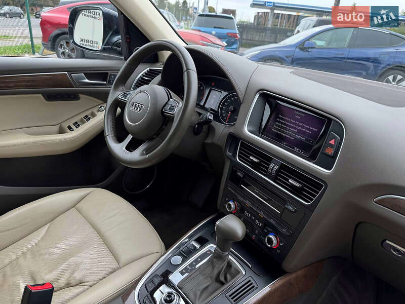 Позашляховик / Кросовер Audi Q5 2016 в Луцьку