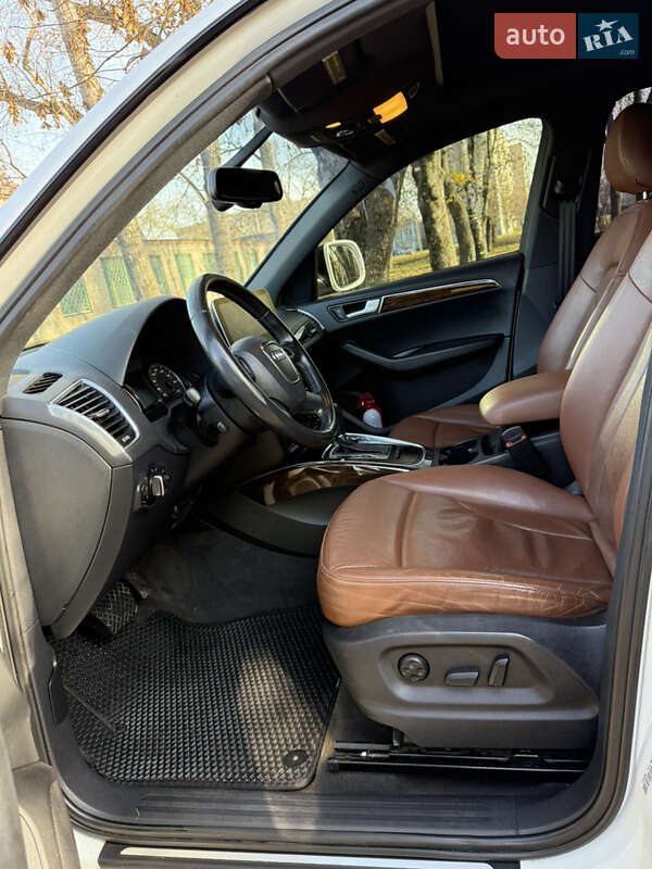 Внедорожник / Кроссовер Audi Q5 2012 в Кривом Роге