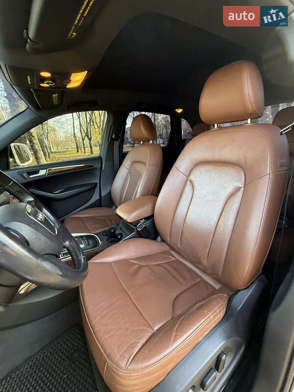 Внедорожник / Кроссовер Audi Q5 2012 в Кривом Роге