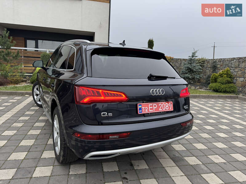 Позашляховик / Кросовер Audi Q5 2018 в Стрию