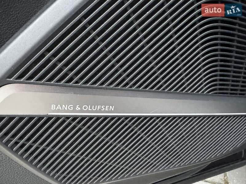 Позашляховик / Кросовер Audi Q5 2018 в Стрию