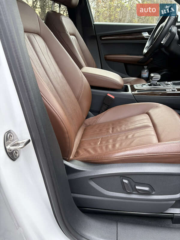 Позашляховик / Кросовер Audi Q5 2018 в Києві