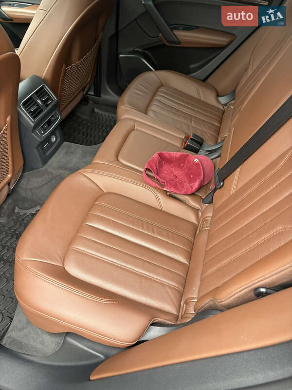 Позашляховик / Кросовер Audi Q5 2018 в Києві