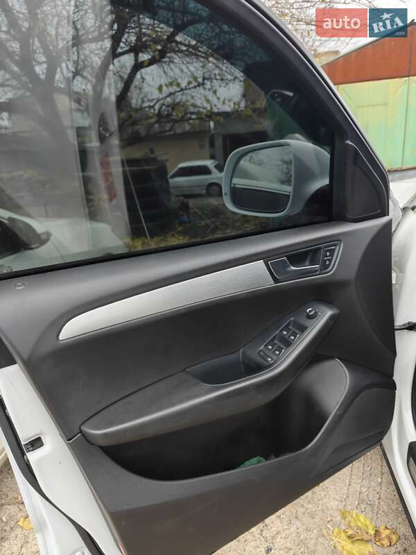 Позашляховик / Кросовер Audi Q5 2011 в Дніпрі фото 10 Позашляховик / Кросовер Audi Q5 2011 в Дніпрі