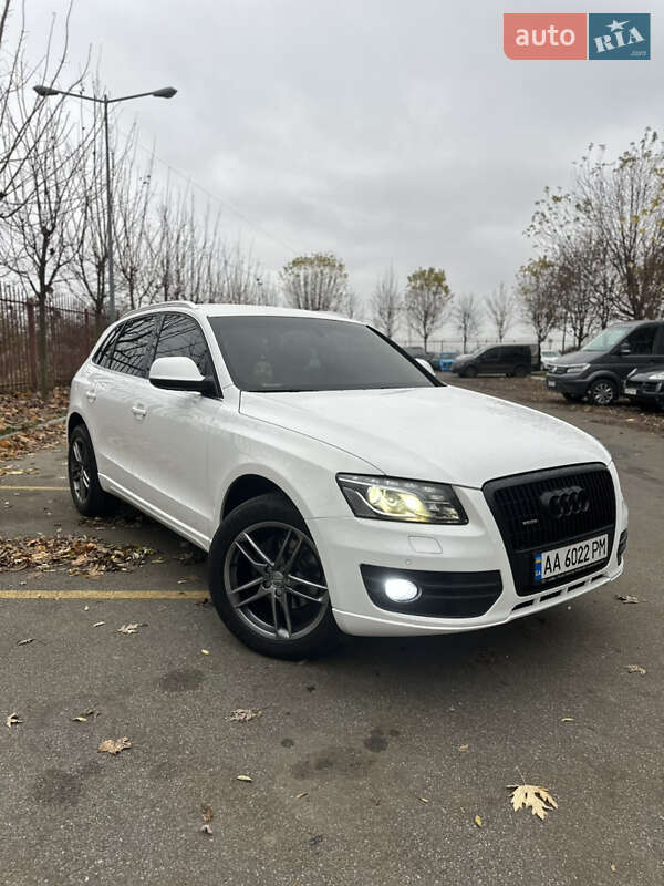Внедорожник / Кроссовер Audi Q5 2009 в Софиевской Борщаговке