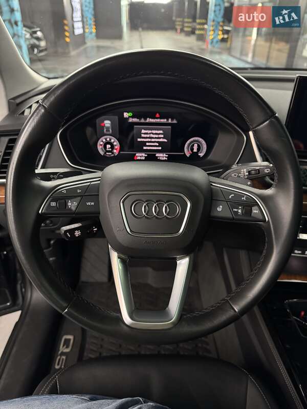 Внедорожник / Кроссовер Audi Q5 2020 в Киеве