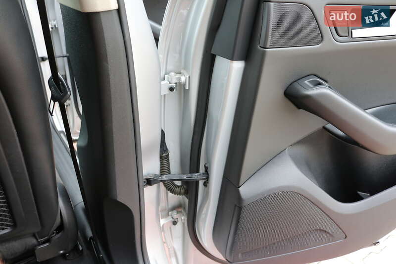 Позашляховик / Кросовер Audi Q5 2011 в Києві фото 16 Позашляховик / Кросовер Audi Q5 2011 в Києві