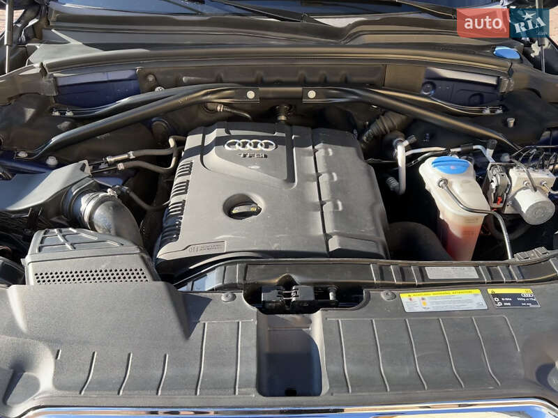 Внедорожник / Кроссовер Audi Q5 2014 в Могилев-Подольске
