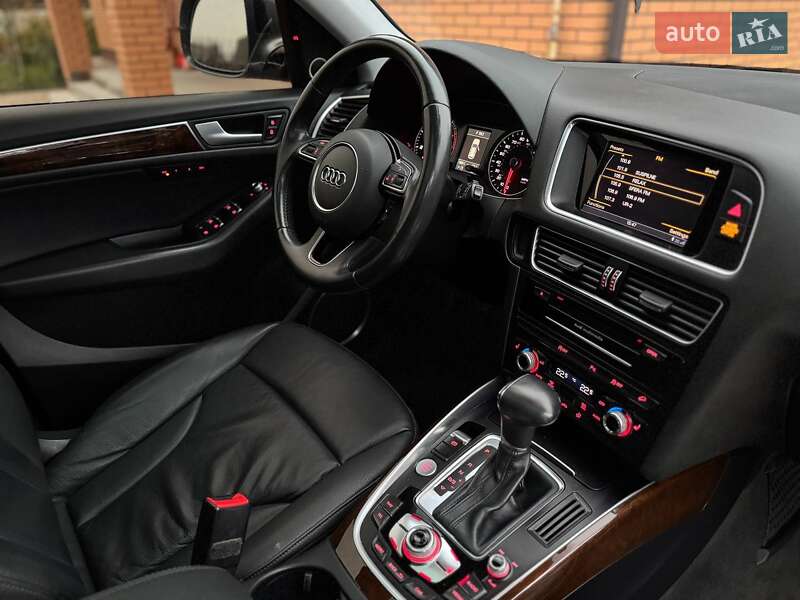 Позашляховик / Кросовер Audi Q5 2015 в Луцьку фото 22 Позашляховик / Кросовер Audi Q5 2015 в Луцьку