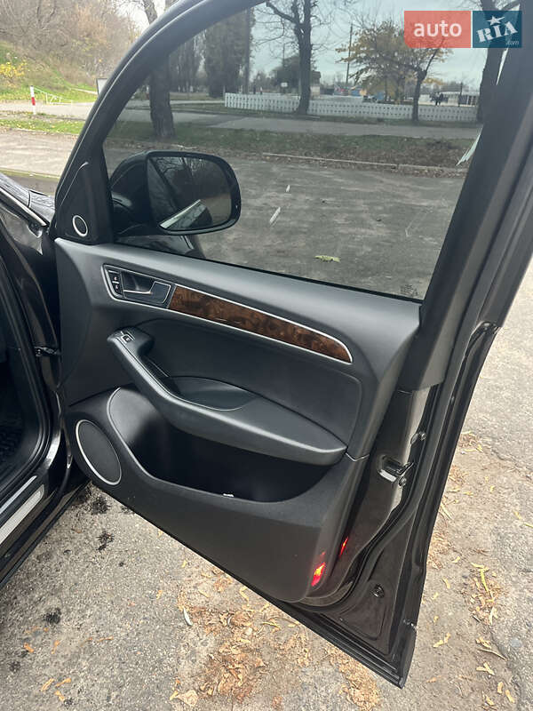 Позашляховик / Кросовер Audi Q5 2015 в Черкасах