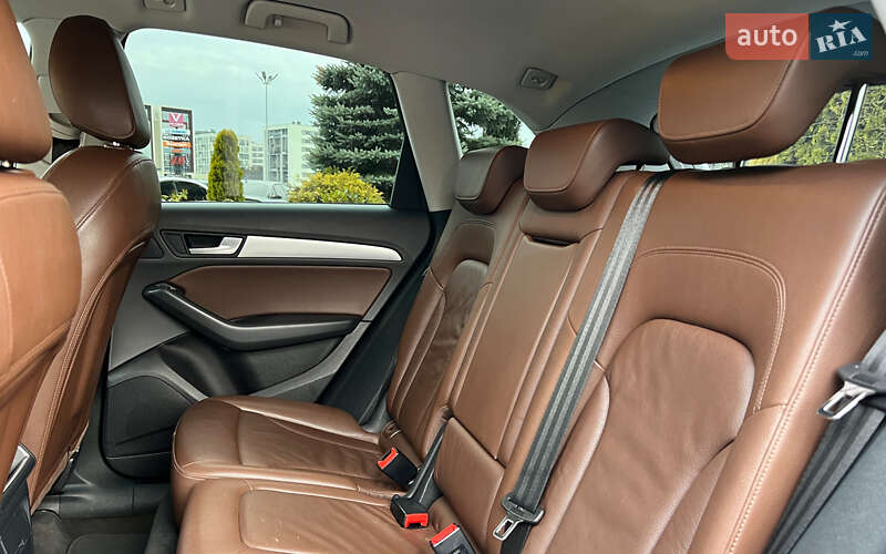 Позашляховик / Кросовер Audi Q5 2016 в Львові