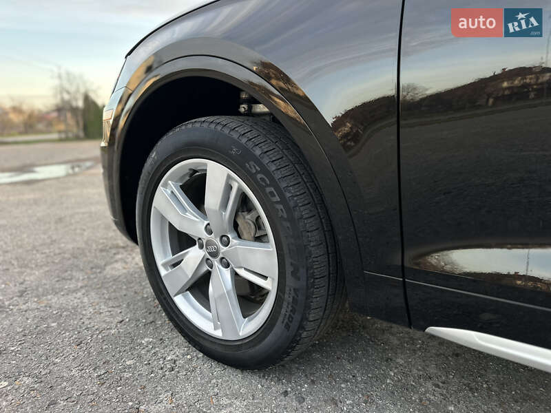 Позашляховик / Кросовер Audi Q5 2018 в Дубні фото 23 Позашляховик / Кросовер Audi Q5 2018 в Дубні