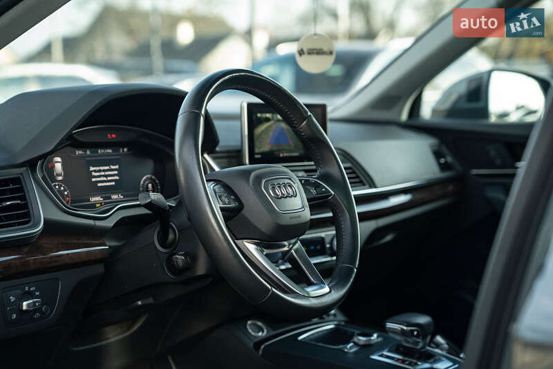 Позашляховик / Кросовер Audi Q5 2018 в Чернівцях