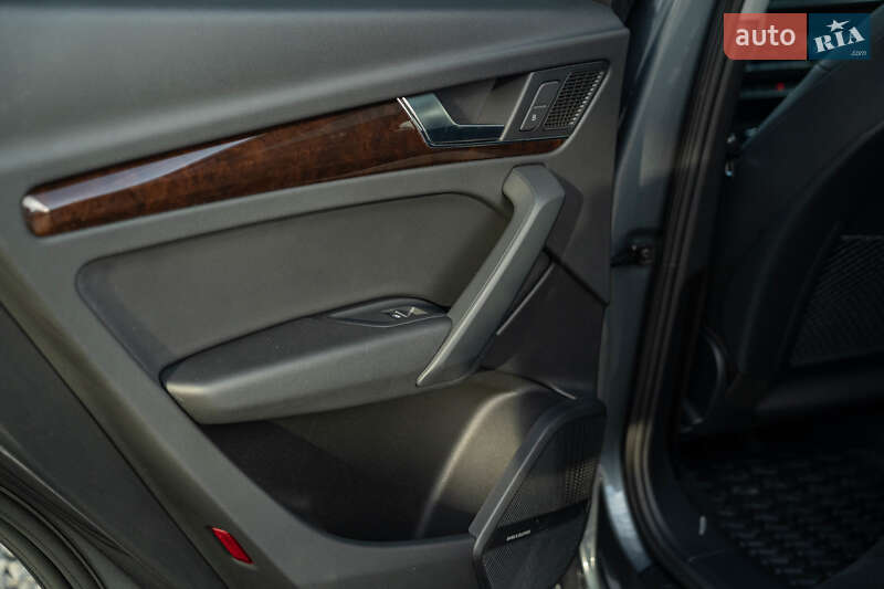 Позашляховик / Кросовер Audi Q5 2018 в Чернівцях