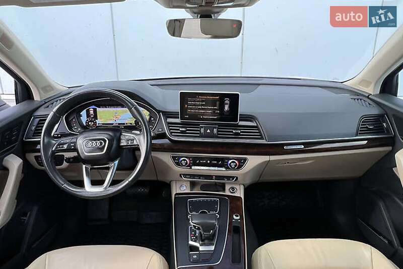 Позашляховик / Кросовер Audi Q5 2017 в Києві